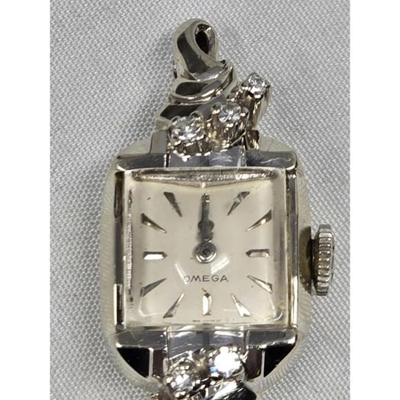 1950 Omega 14K White Gold Diamond Ladies Watch